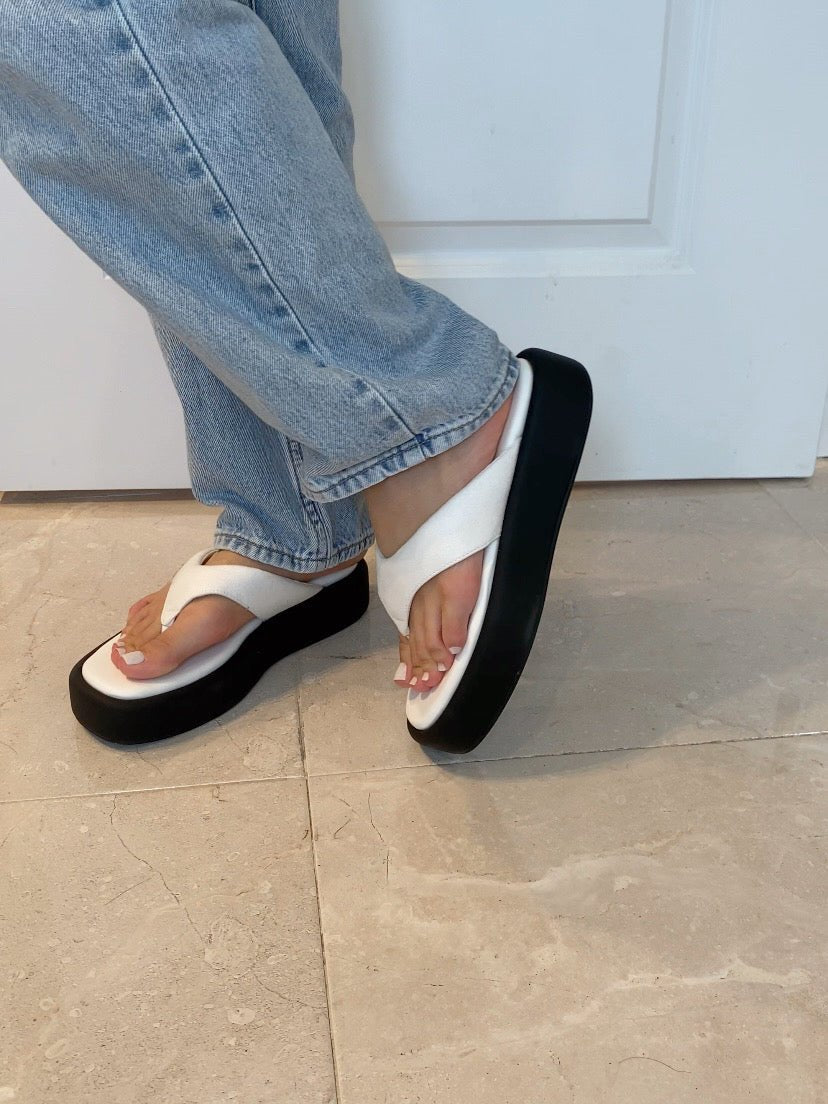 Parker Platform Thong Sandal - WhiteSandals