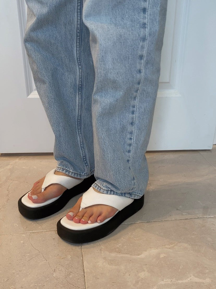 Parker Platform Thong Sandal - WhiteSandals