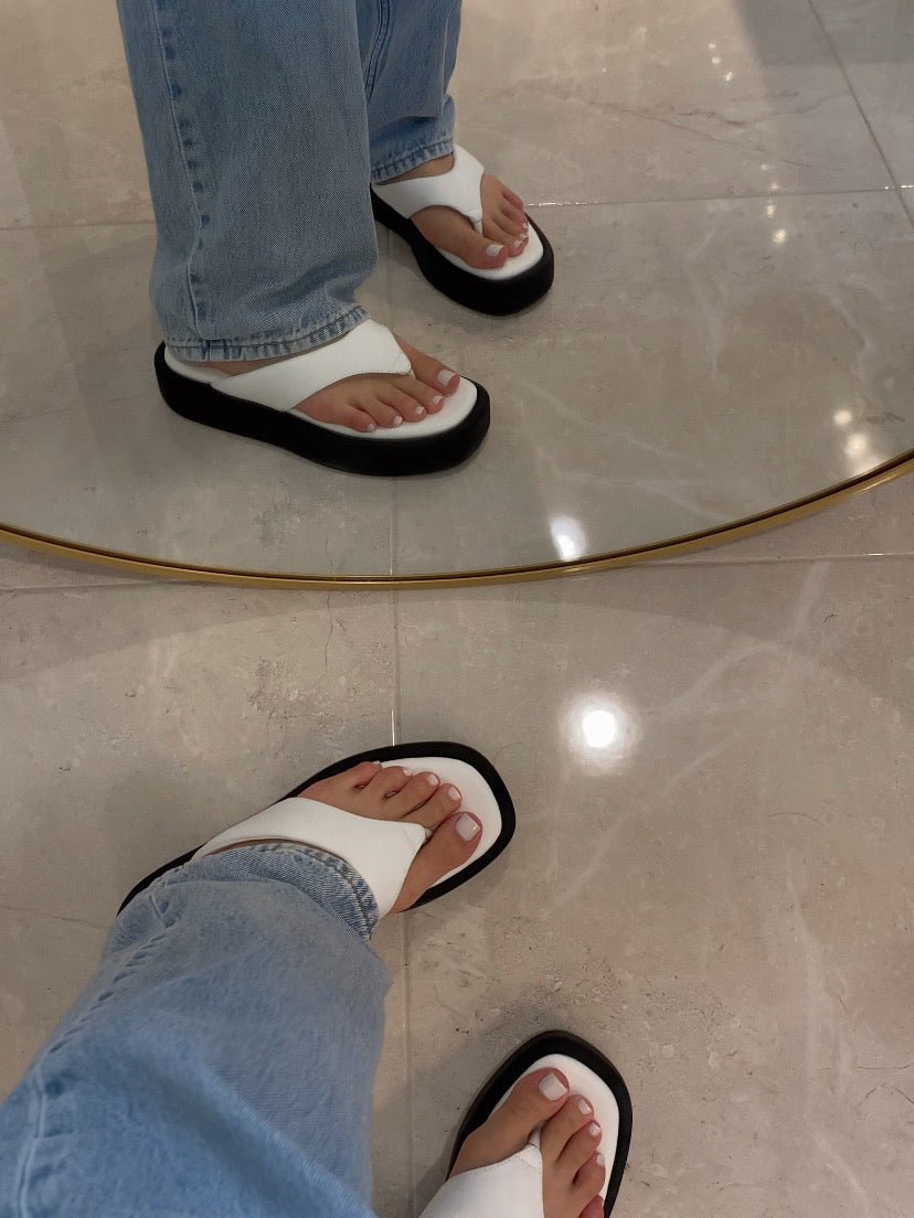 Parker Platform Thong Sandal - WhiteSandals
