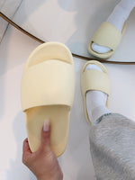 Chi Sandals - Beige