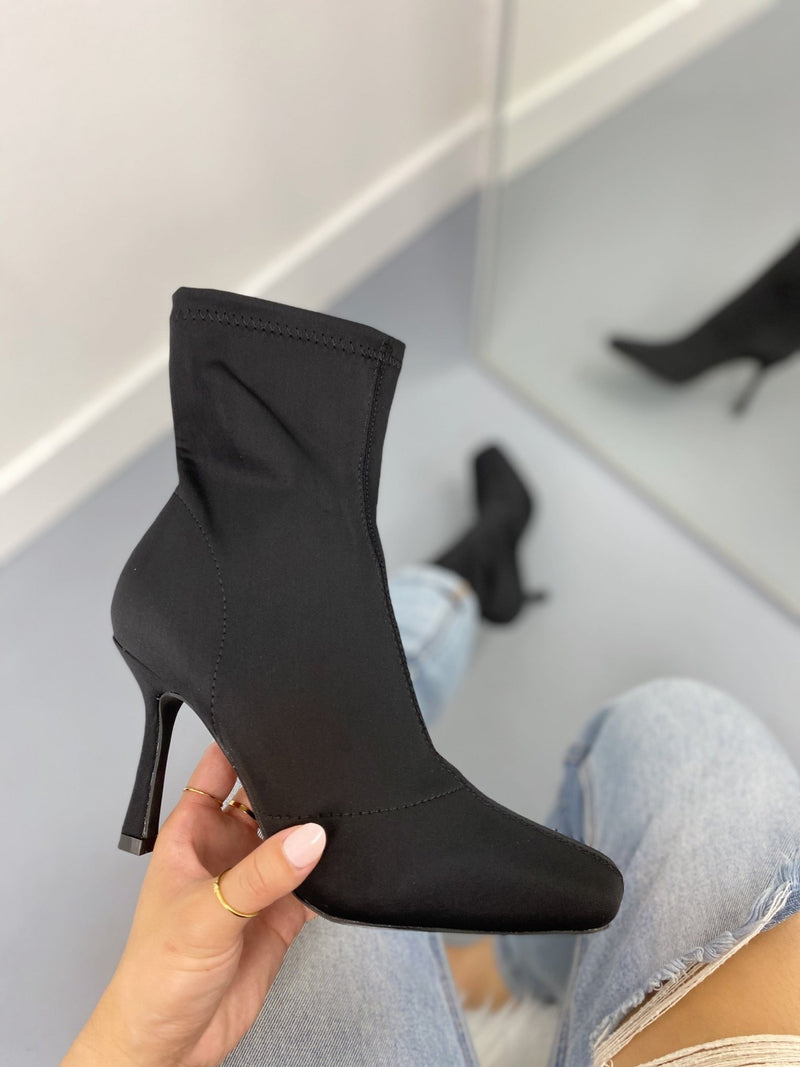 Moncia Boot - Blackboots